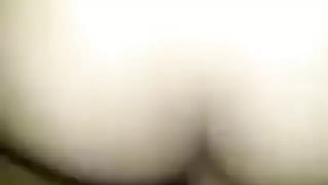 بنت إيرانية محلوقة بتشارك جوزها في المني